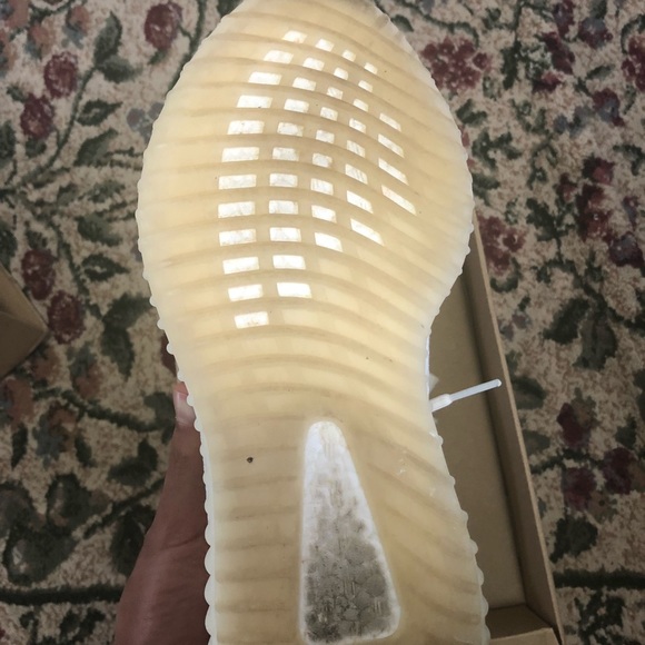 Yeezy 350 Boost V2 Cream - Picture 3 of 6